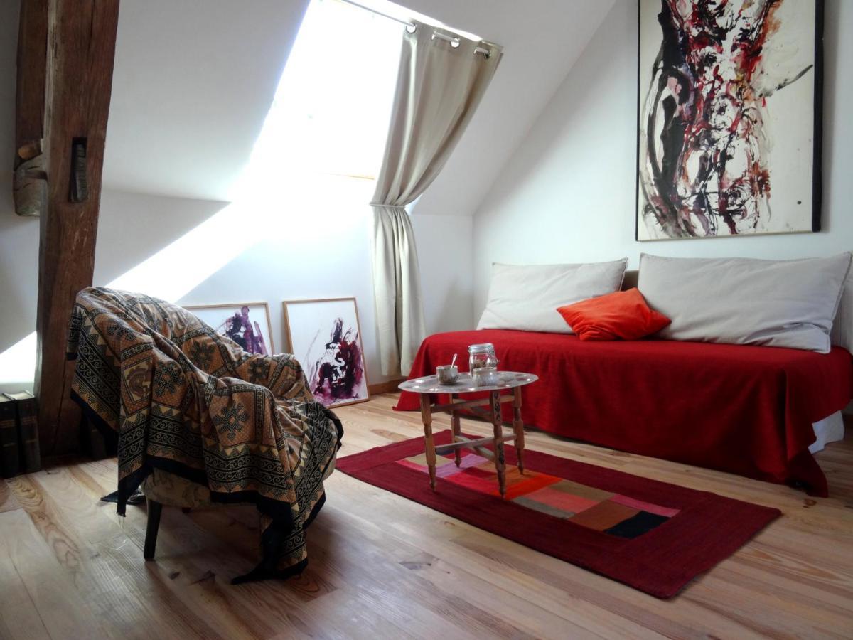Bed and Breakfast L'Escalier Des Reves Сен-Совёр-ан-Пюизе Экстерьер фото