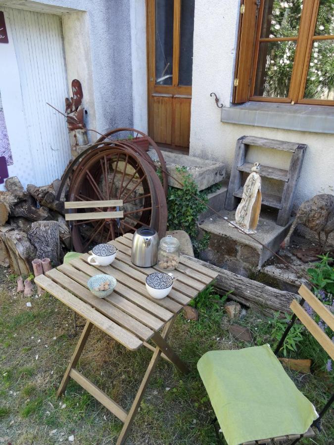 Bed and Breakfast L'Escalier Des Reves Сен-Совёр-ан-Пюизе Экстерьер фото