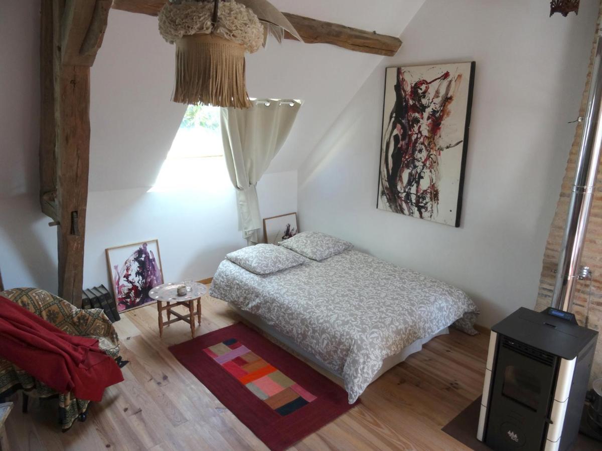 Bed and Breakfast L'Escalier Des Reves Сен-Совёр-ан-Пюизе Экстерьер фото