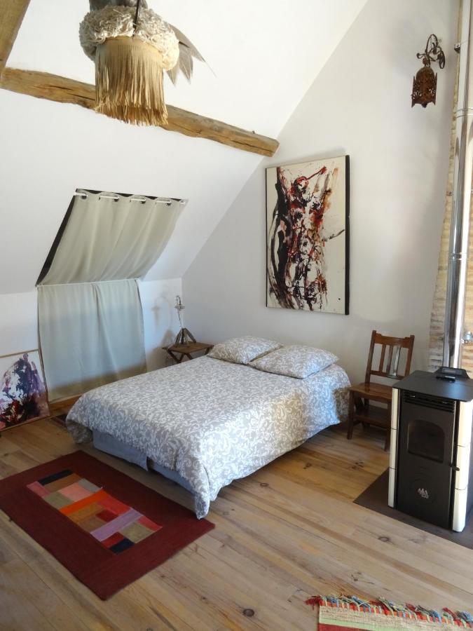 Bed and Breakfast L'Escalier Des Reves Сен-Совёр-ан-Пюизе Экстерьер фото